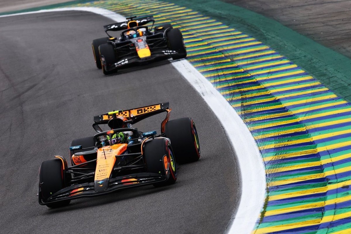 McLaren s’interroge sur le moteur neuf de Verstappen