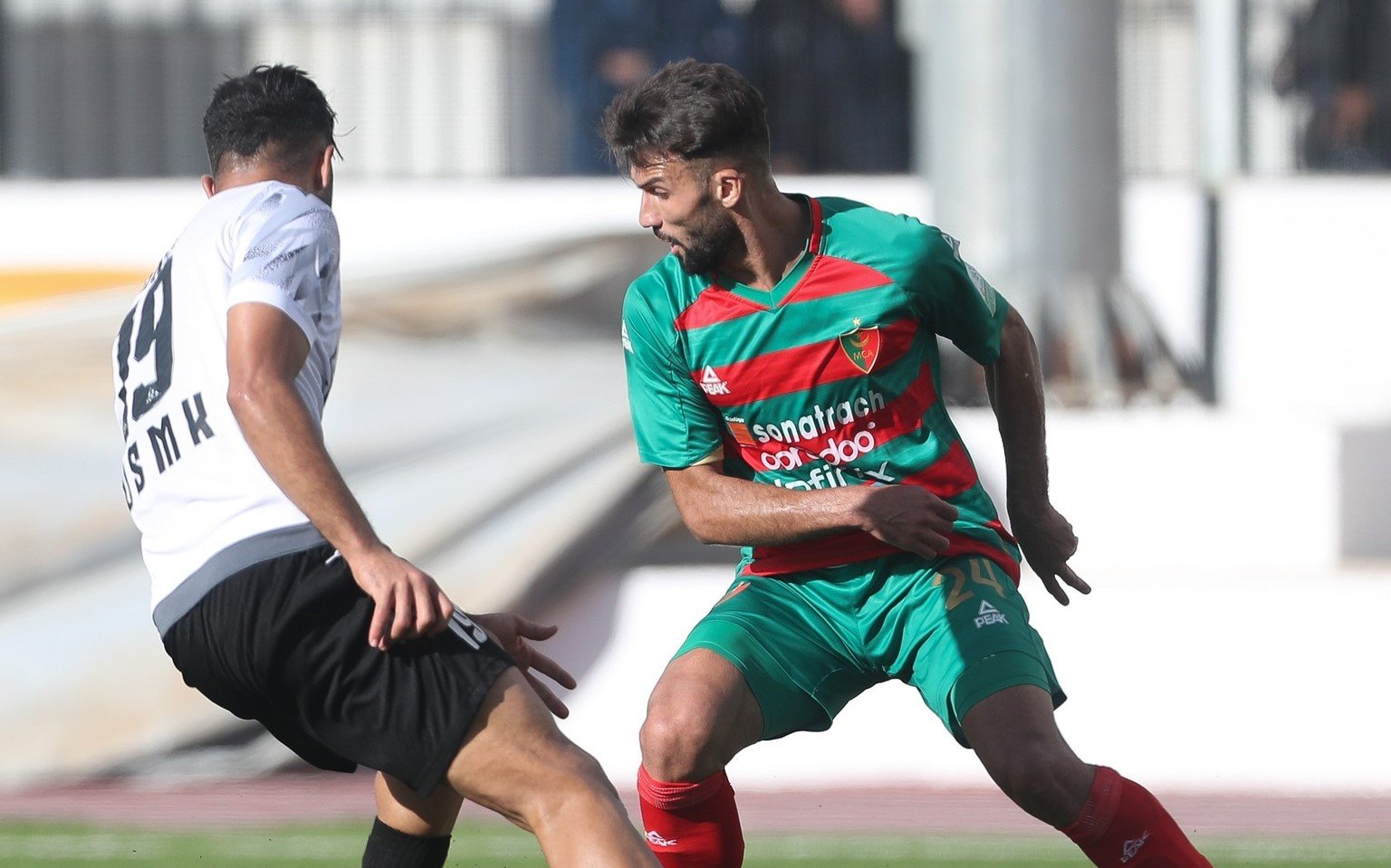 Le Mouloudia d'Alger vise la tête du championnat face à la JSS