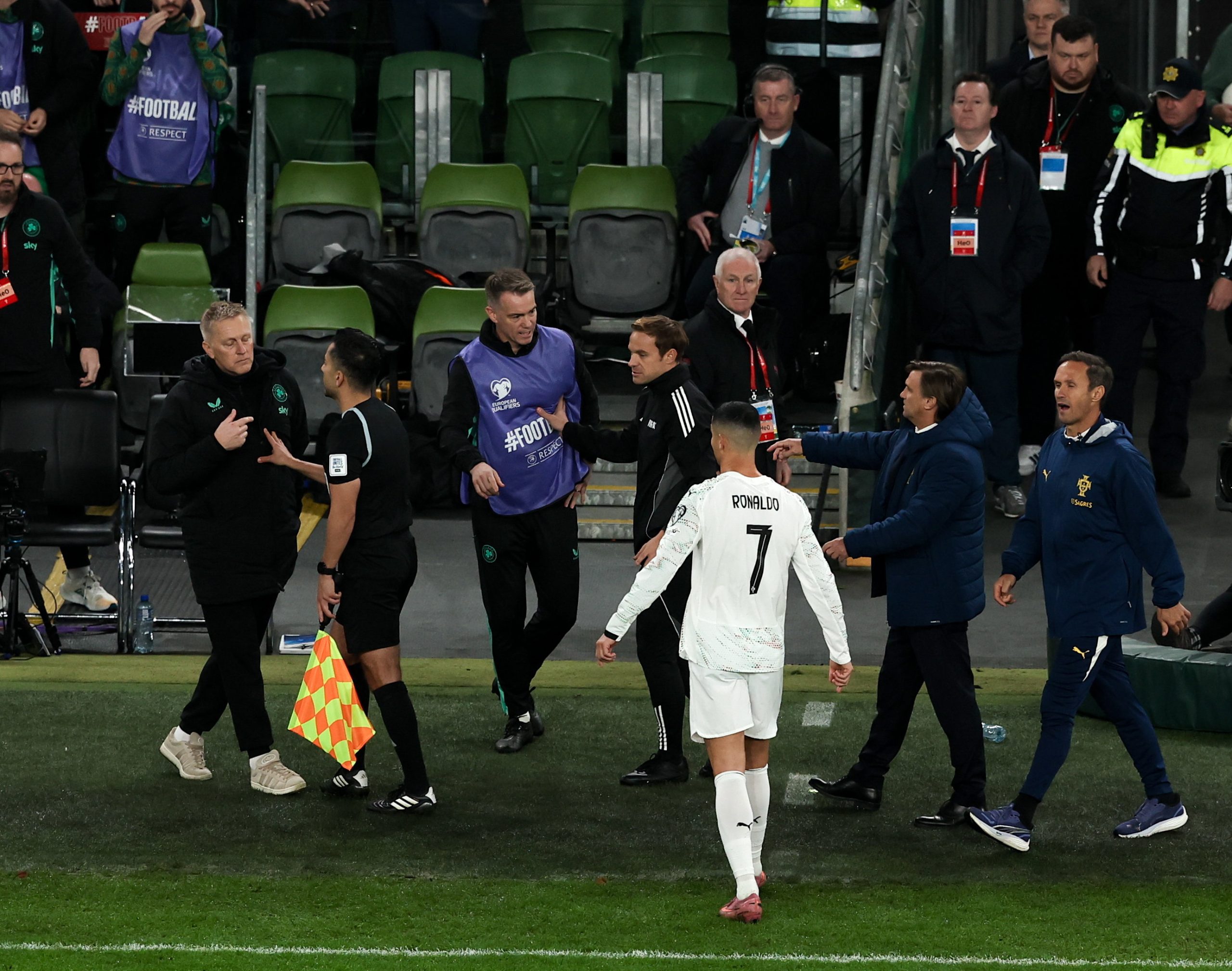 Cristiano Ronaldo exclu lors du match contre l'Irlande : révélations et tensions