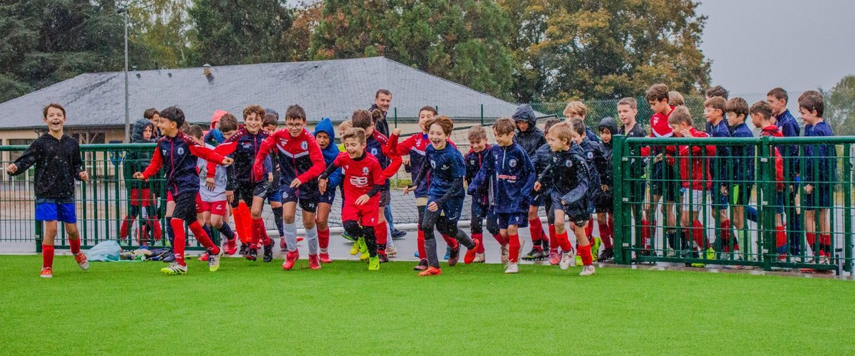 Stage de football à Rignac : formation et convivialité pour les jeunes