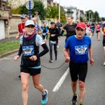 Un marathon pour un homme malvoyant de 75 ans avec sa guide à Deauville