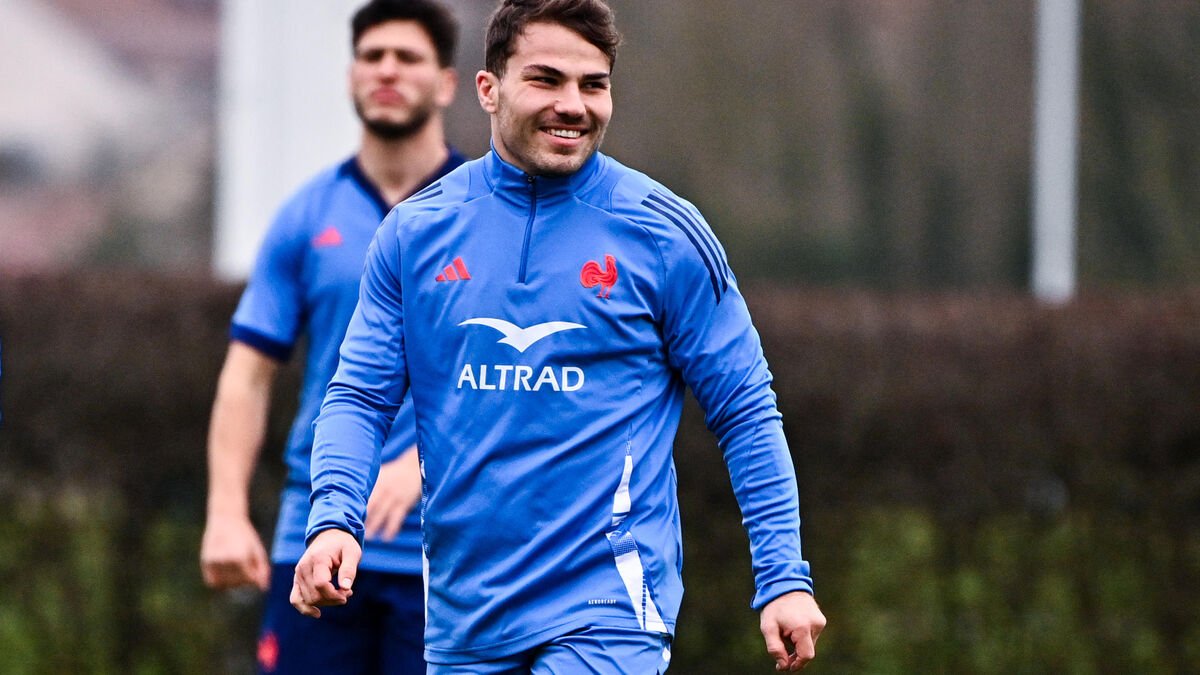 XV de France : Antoine Dupont et Uini Atonio en préparation à Marcoussis