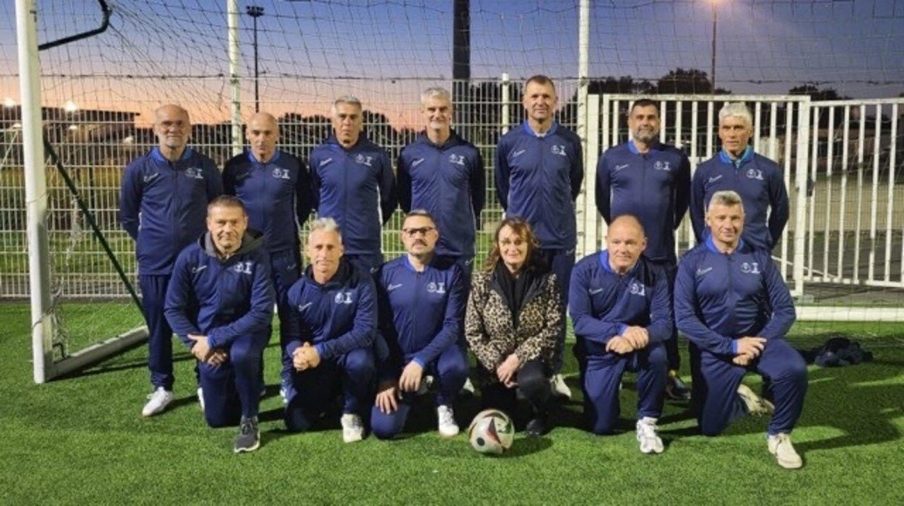 Stéphane Maury, ex-joueur du PSG, participe à la Coupe du Monde de foot en marchant