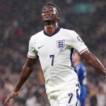 Angleterre 2-0 Serbie : Saka et Eze assurent la victoire en qualification mondiale