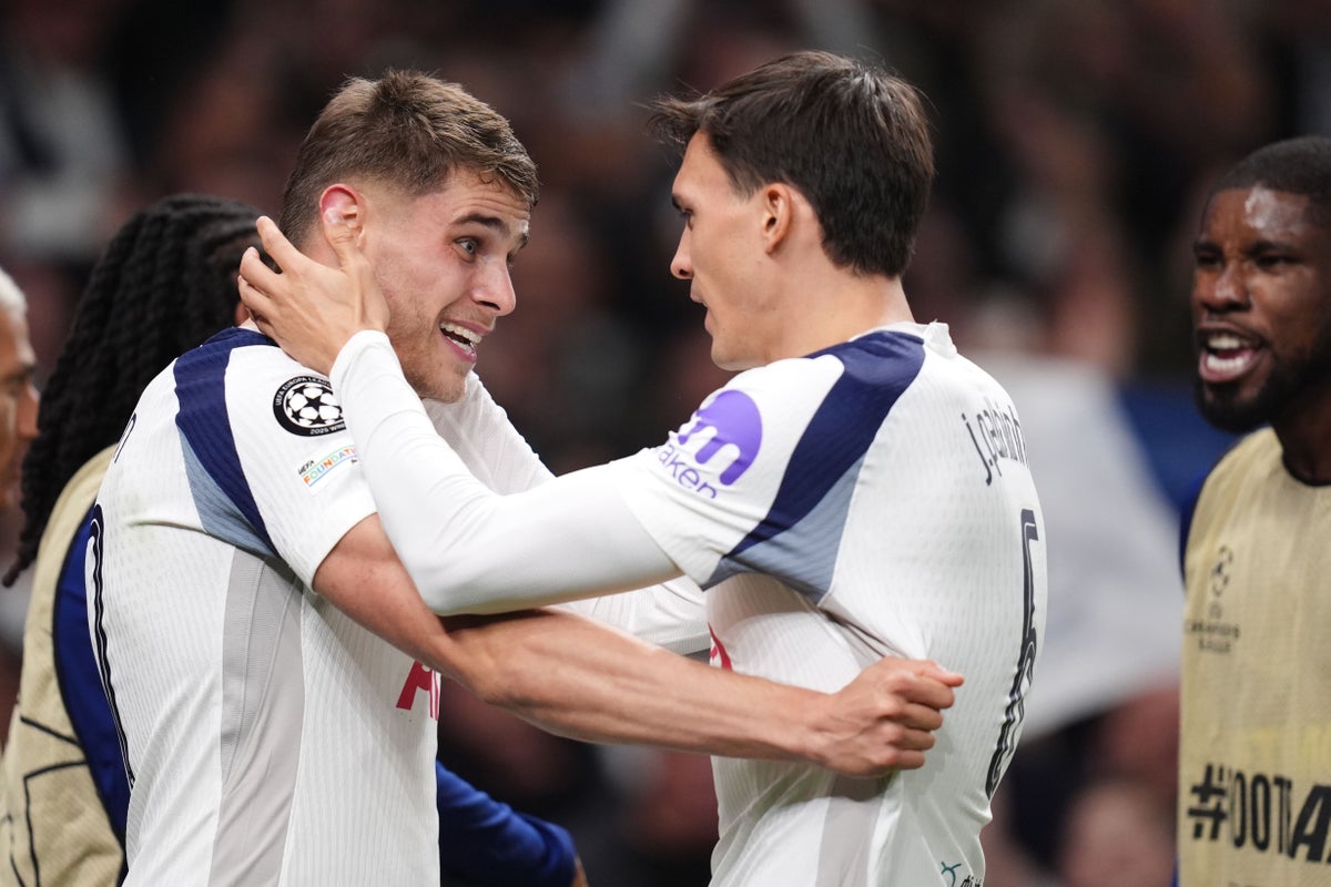 Tottenham écrase Copenhague avec un but spectaculaire de Van de Ven