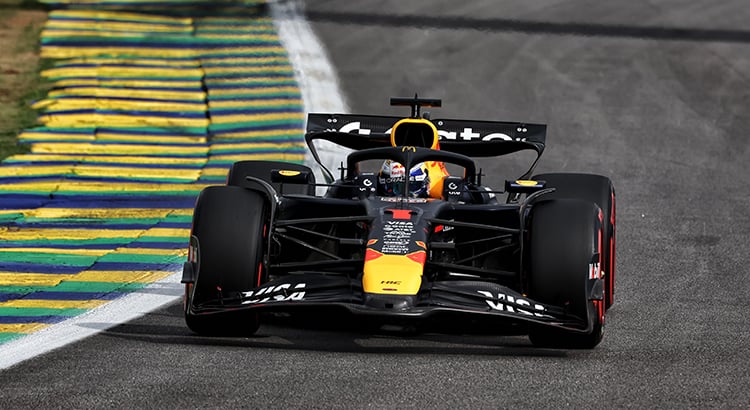 Verstappen sème le doute sur la RB21 et ses chances de titre
