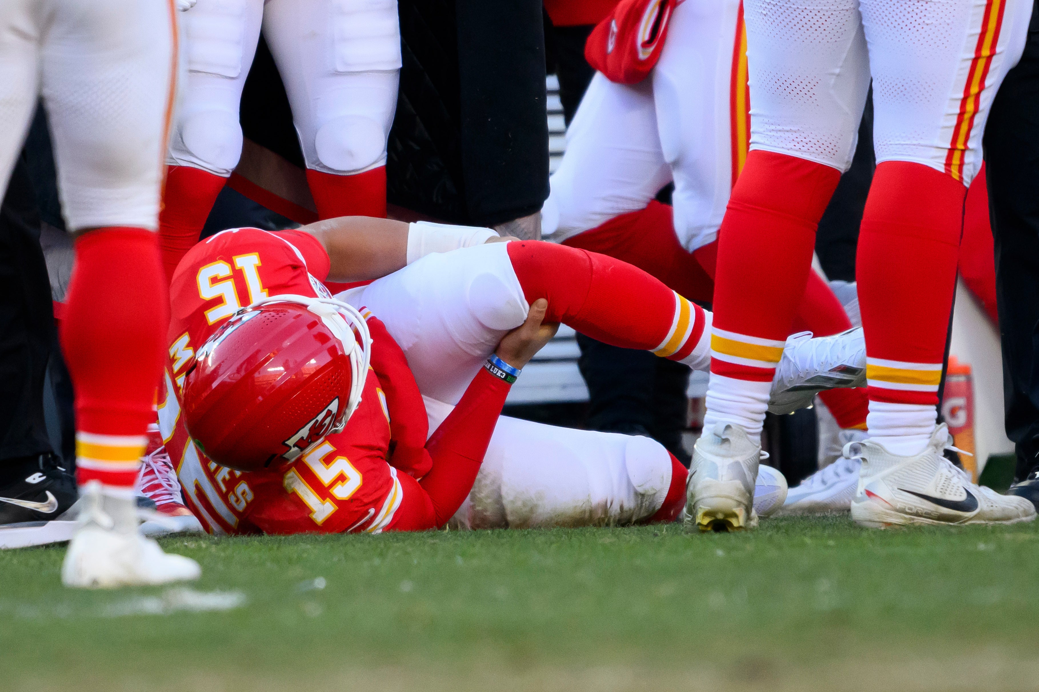 Patrick Mahomes blessé au genou lors du match contre les Chargers