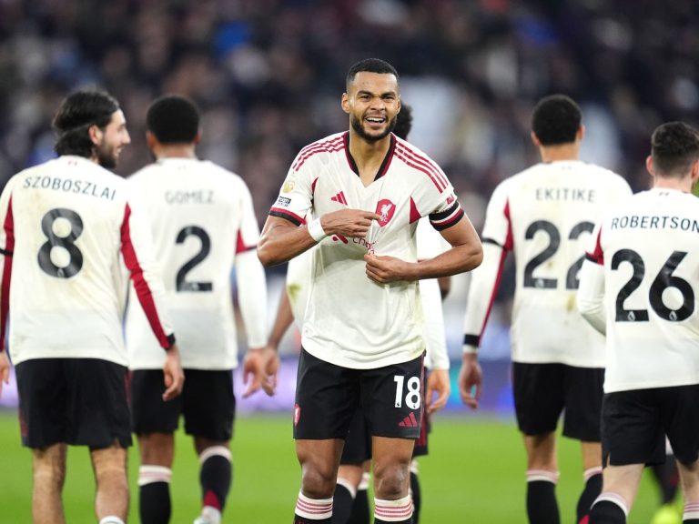 Liverpool s'impose 2-0 contre West Ham : Gakpo et Gomez brillent