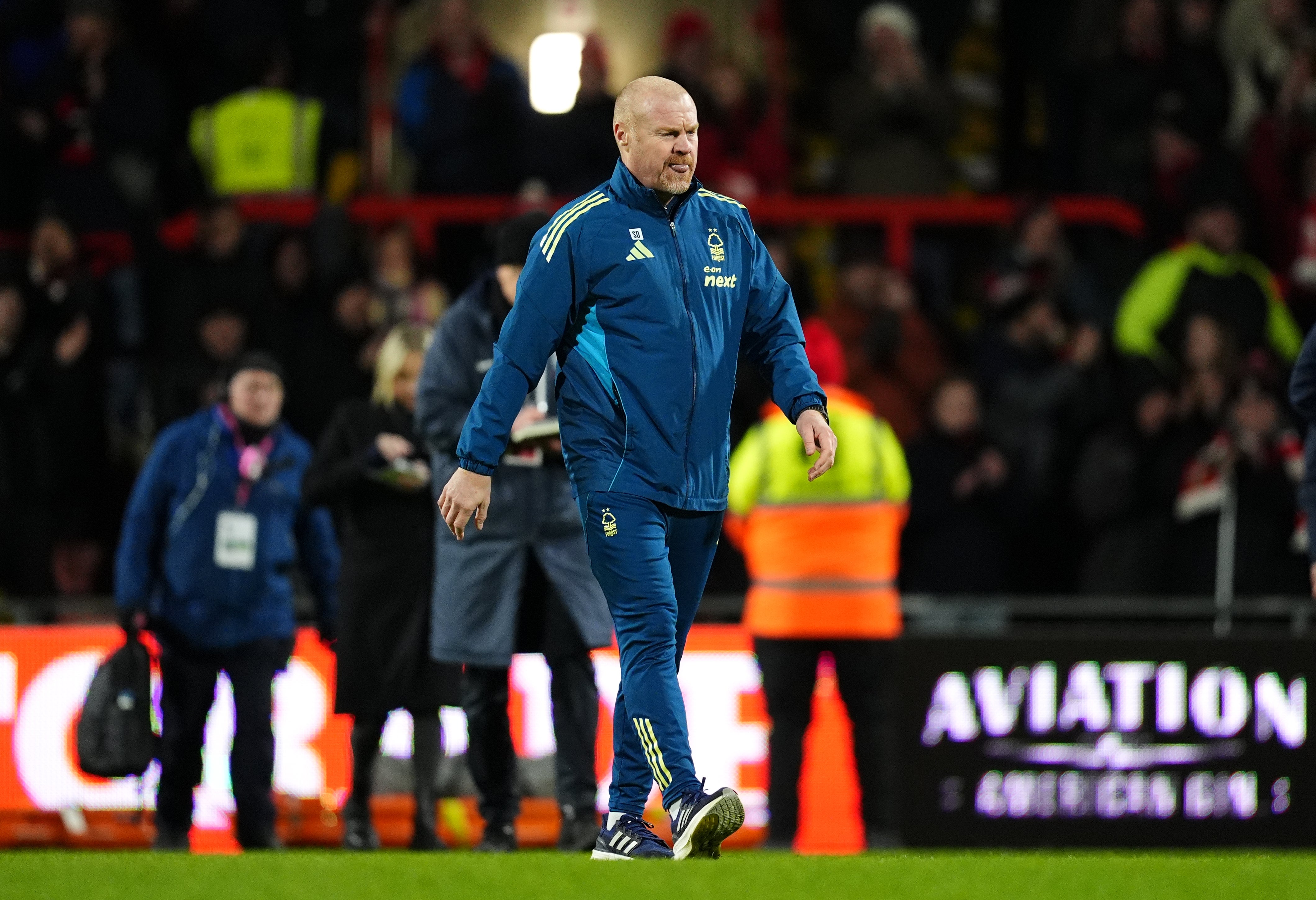 Okonkwo arrête un tir lors des tirs au but