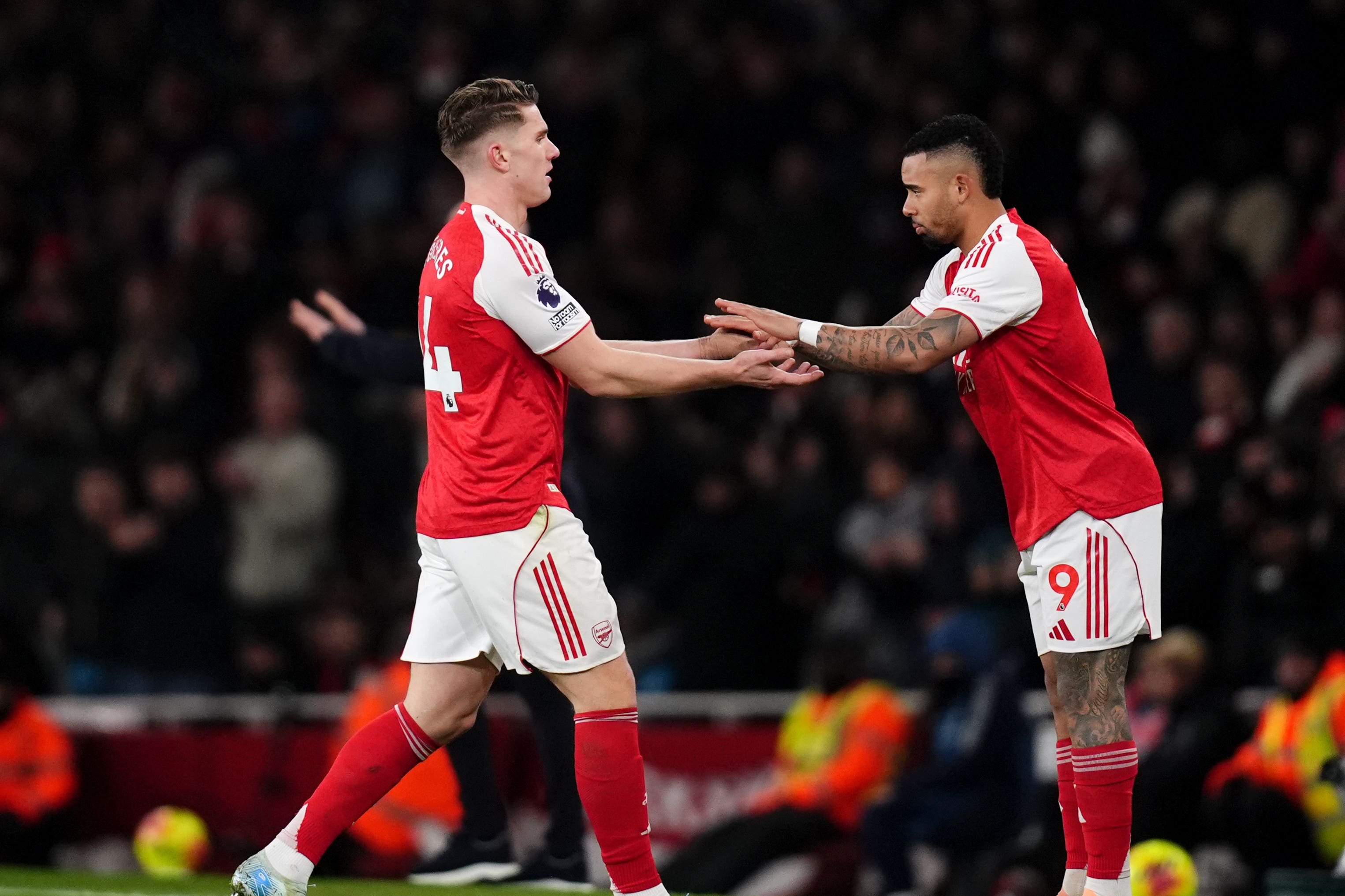 Viktor Gyokeres, à gauche, soutenu par Gabriel Jesus pour retrouver la forme